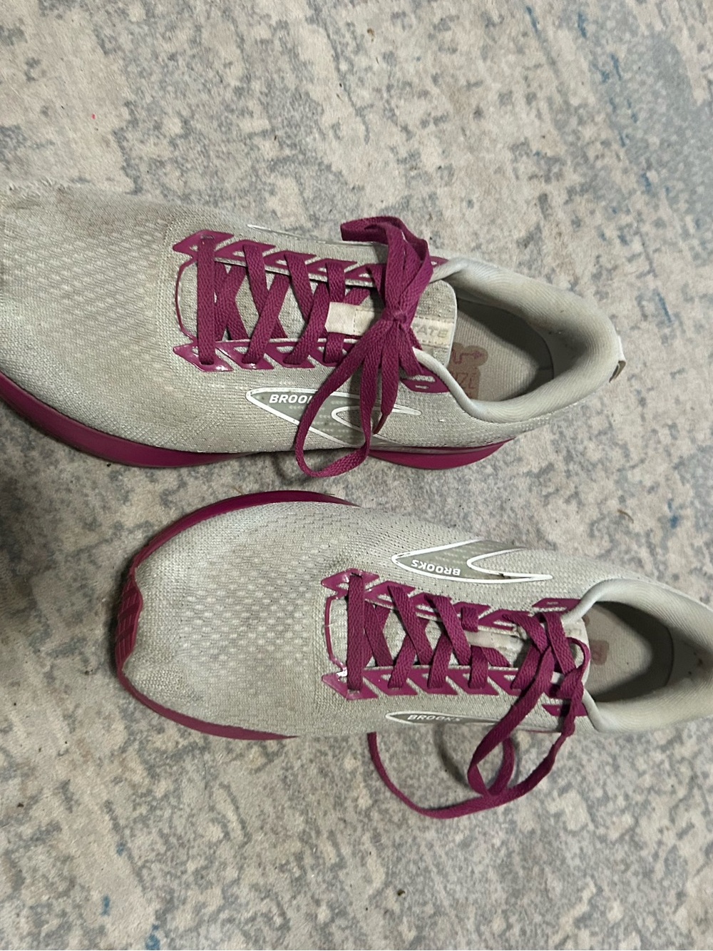 Brooks Women's Running Sneakers in Gray and Magenta Levitate 5